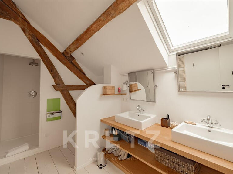 Maison Bazoches-sur-Guyonne - 382m²