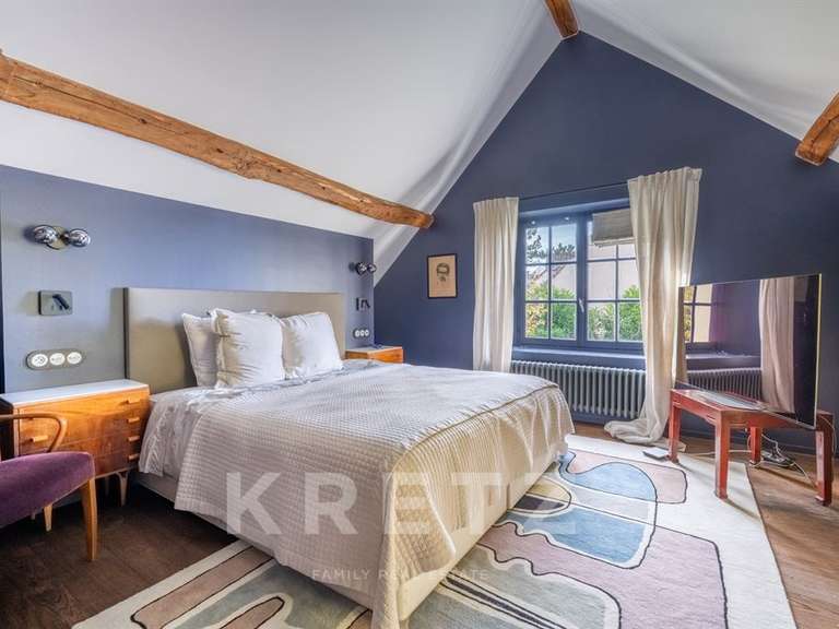 House Bazoches-sur-Guyonne - 250m²