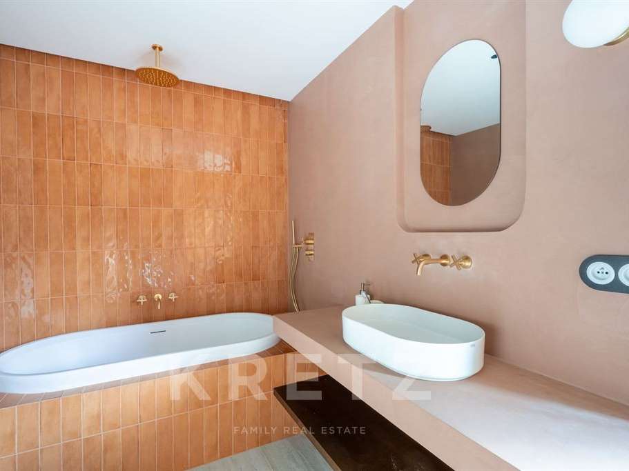 House Bazoches-sur-Guyonne