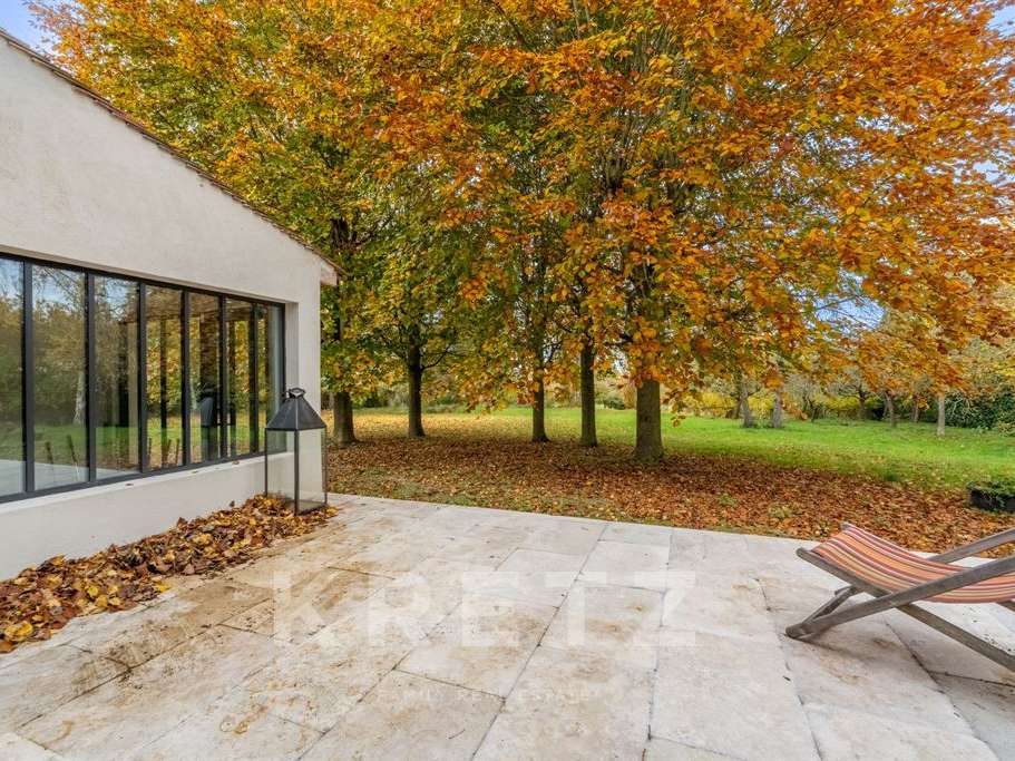 House Bazoches-sur-Guyonne