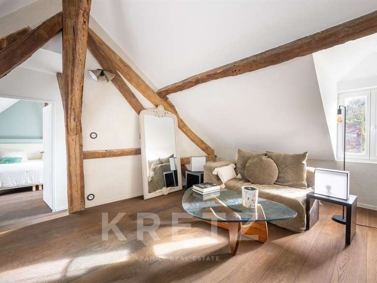 House Bazoches-sur-Guyonne - 250m²