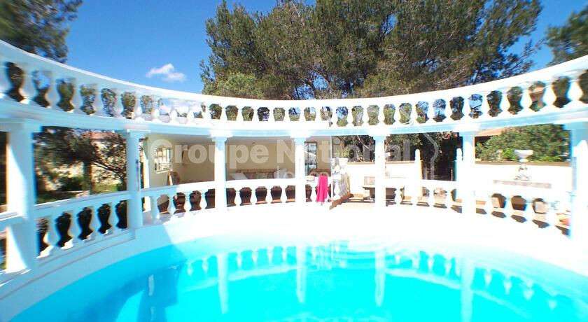 House Beaucaire