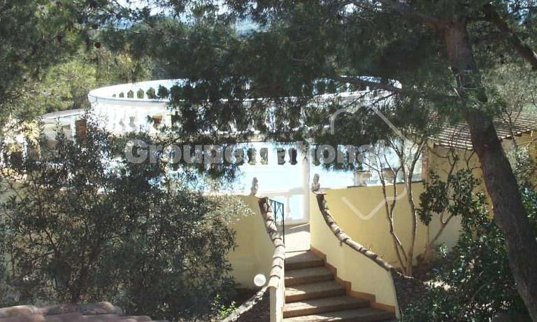 Maison Beaucaire - 7 chambres - 272m²