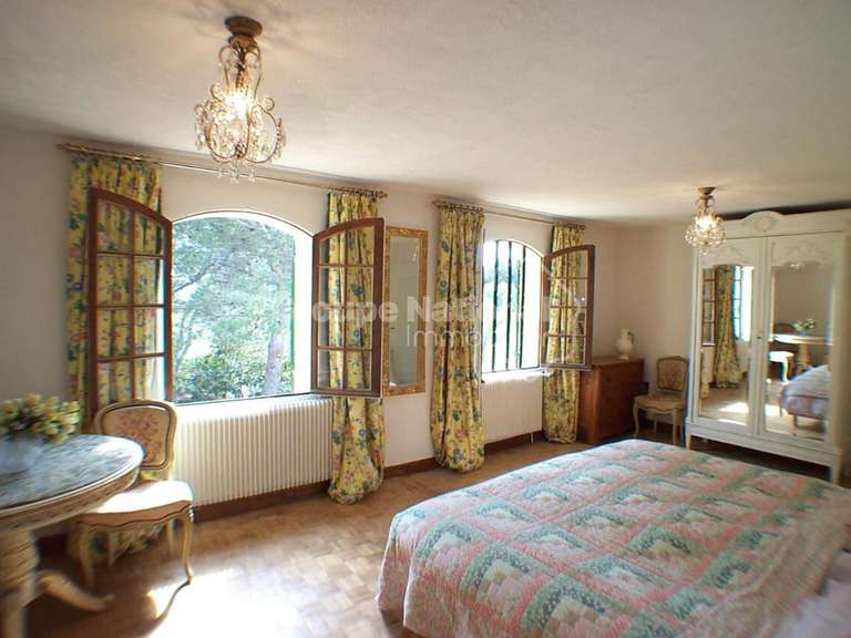 Maison Beaucaire - 7 chambres - 272m²