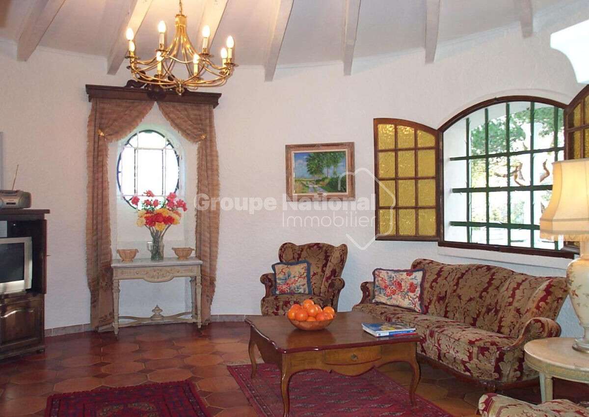 House Beaucaire