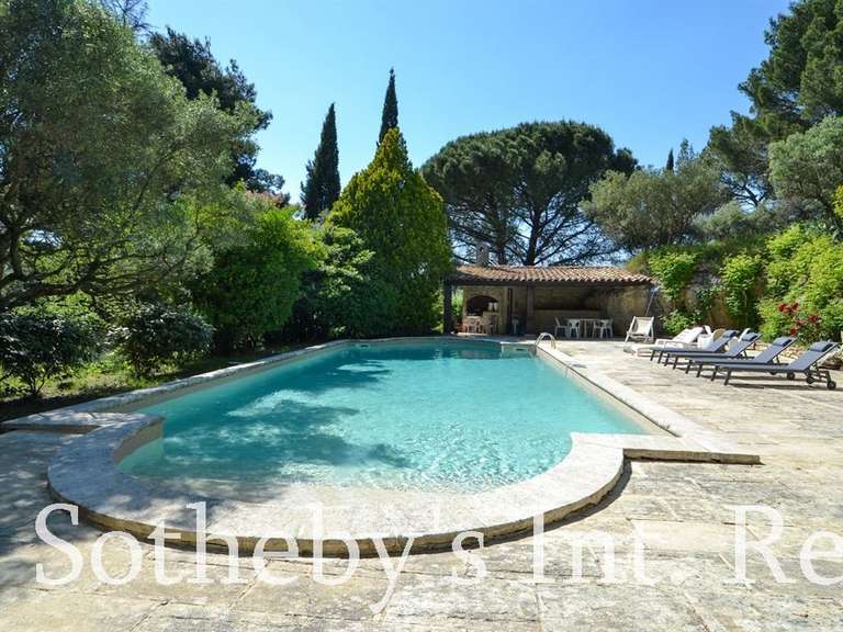 Maison Beaucaire - 3 chambres - 340m²