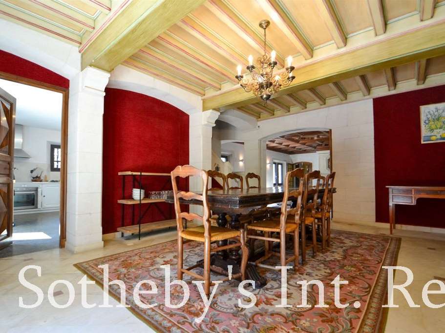 House Beaucaire