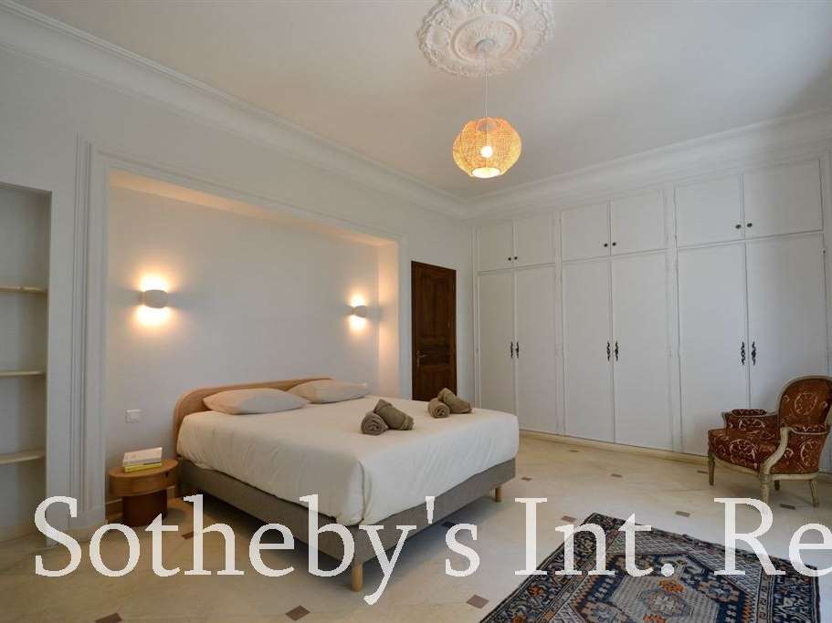 House Beaucaire