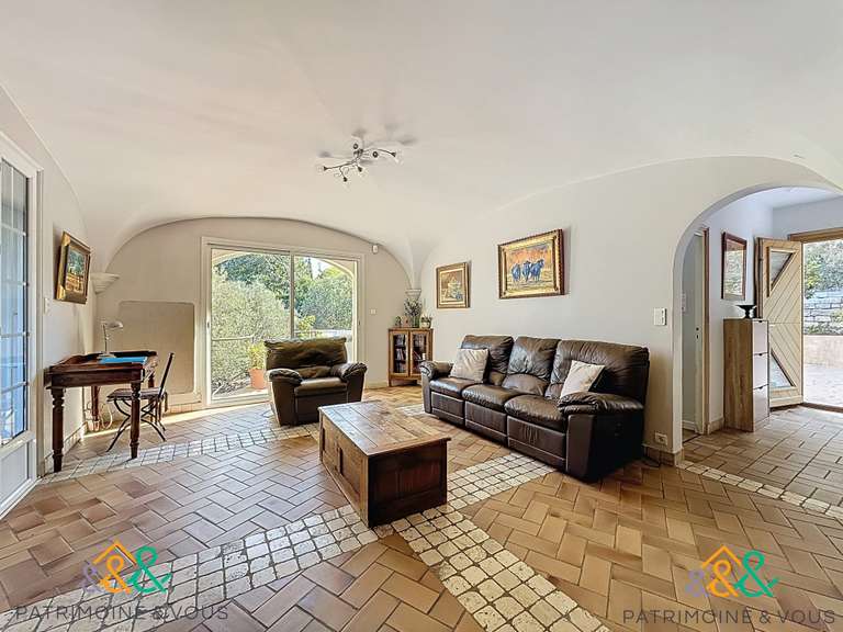 Maison Beaucaire - 6 chambres - 250m²