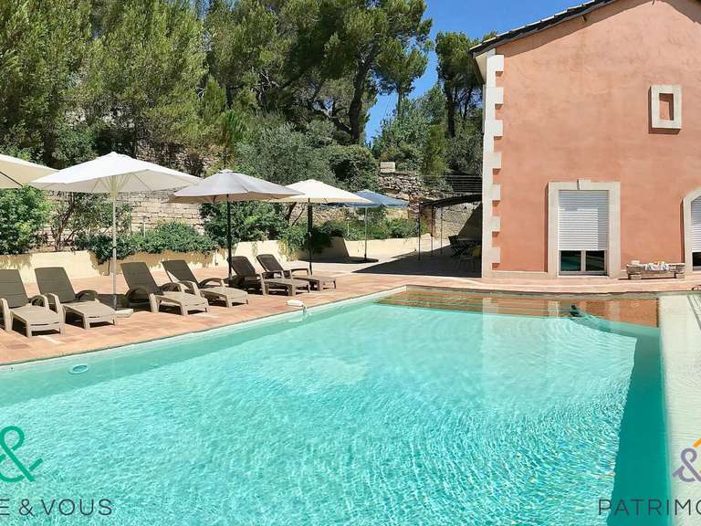 Maison Beaucaire - 6 chambres - 250m²