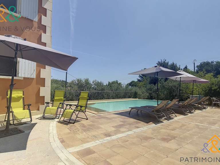 Maison Beaucaire - 6 chambres - 250m²