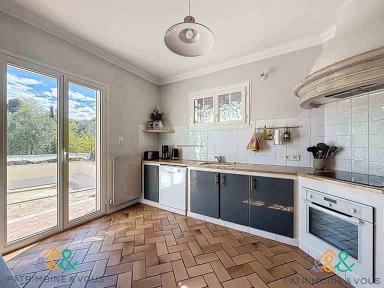 Maison Beaucaire - 6 chambres - 250m²