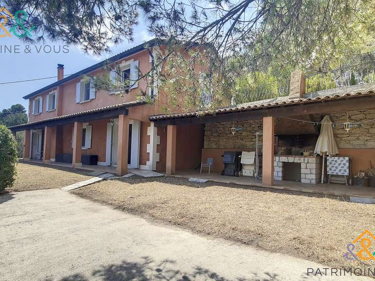 Maison Beaucaire - 6 chambres - 250m²