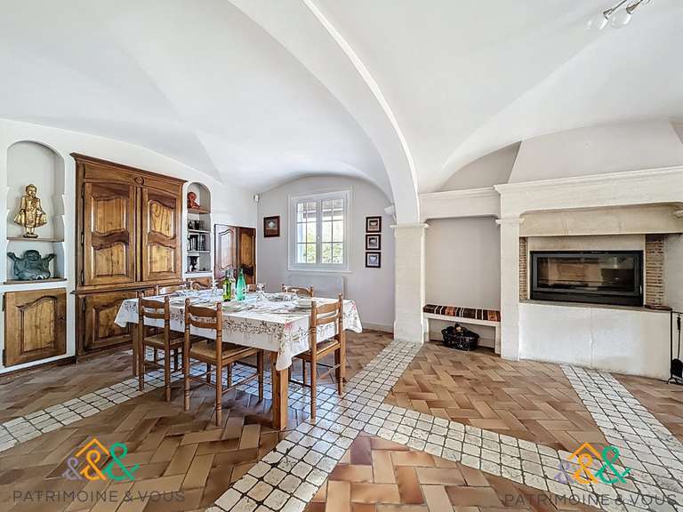 Maison Beaucaire - 6 chambres - 250m²