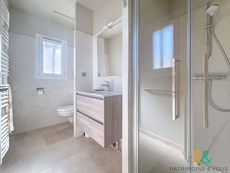 Maison Beaucaire - 4 chambres - 187m²