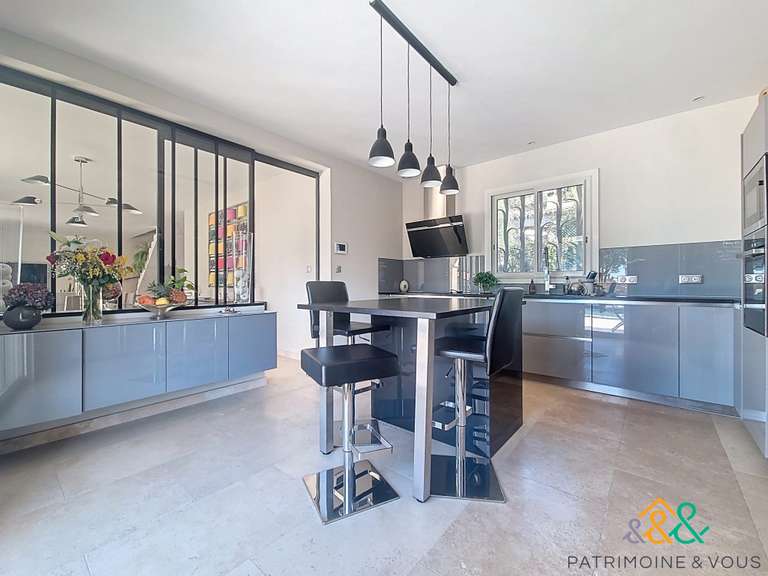 Maison Beaucaire - 4 chambres - 187m²