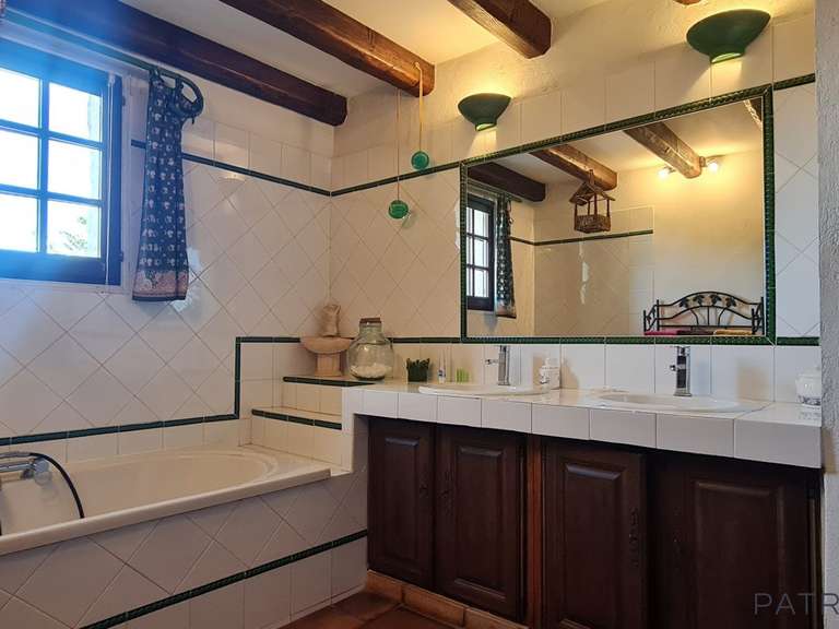 Maison Beaucaire - 6 chambres - 274m²