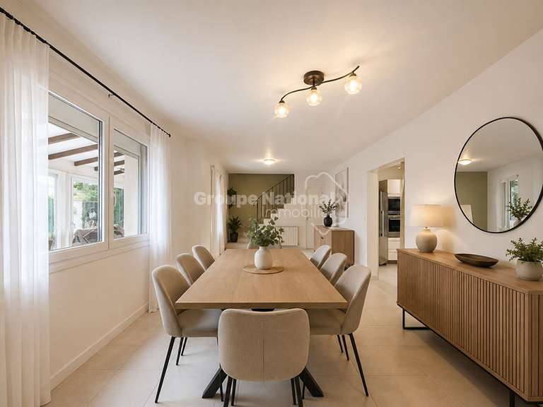 Maison Beaucaire - 6 chambres - 277m²