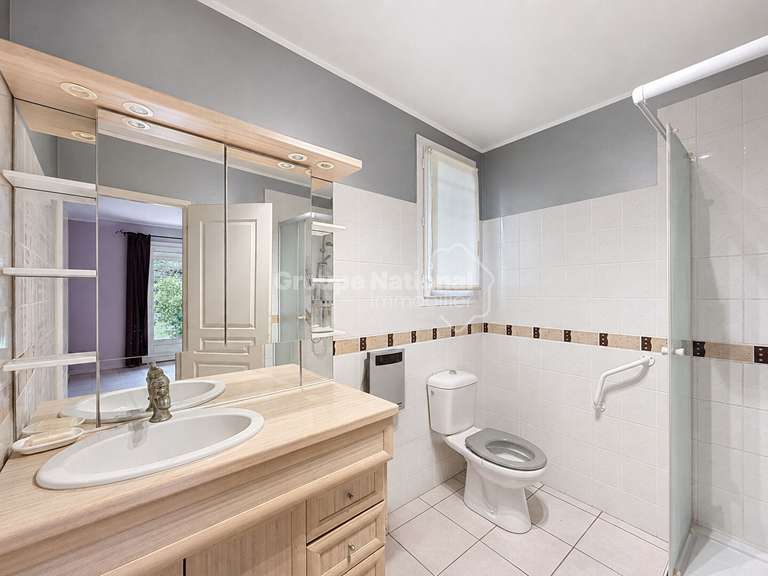 Maison Beaucaire - 6 chambres - 277m²