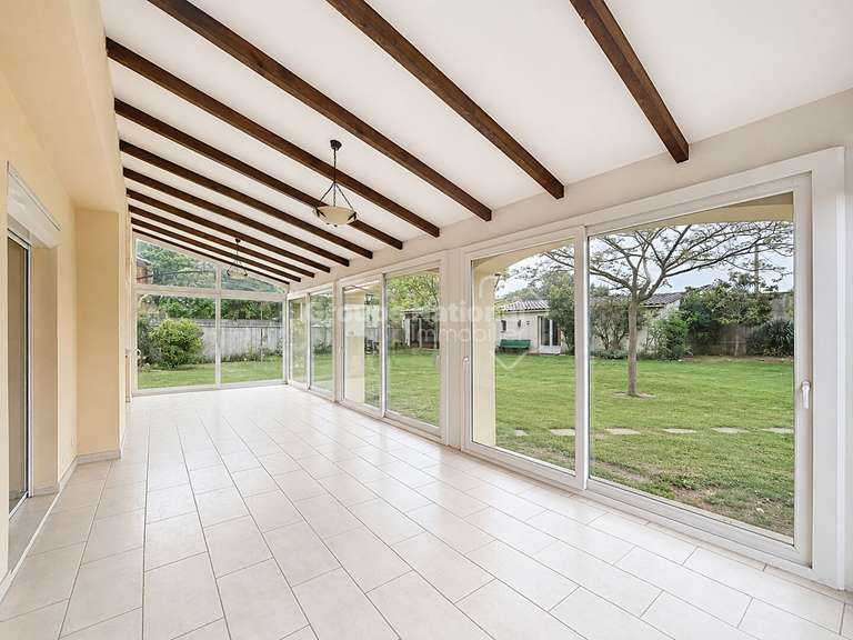 Maison Beaucaire - 6 chambres - 277m²
