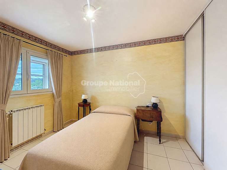 Maison Beaucaire - 6 chambres - 277m²