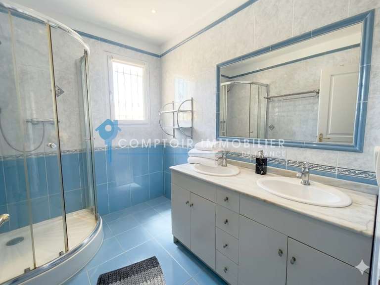 Villa Beaucaire - 5 chambres - 148m²