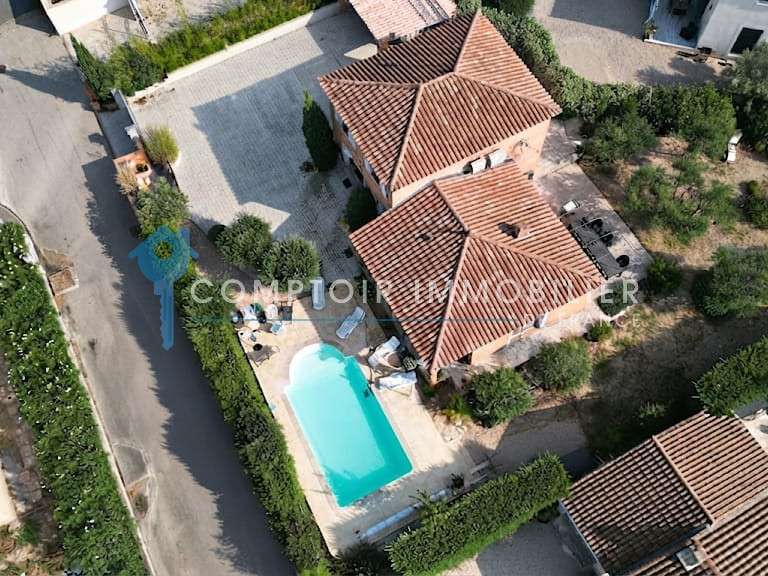 Villa Beaucaire - 5 chambres - 148m²