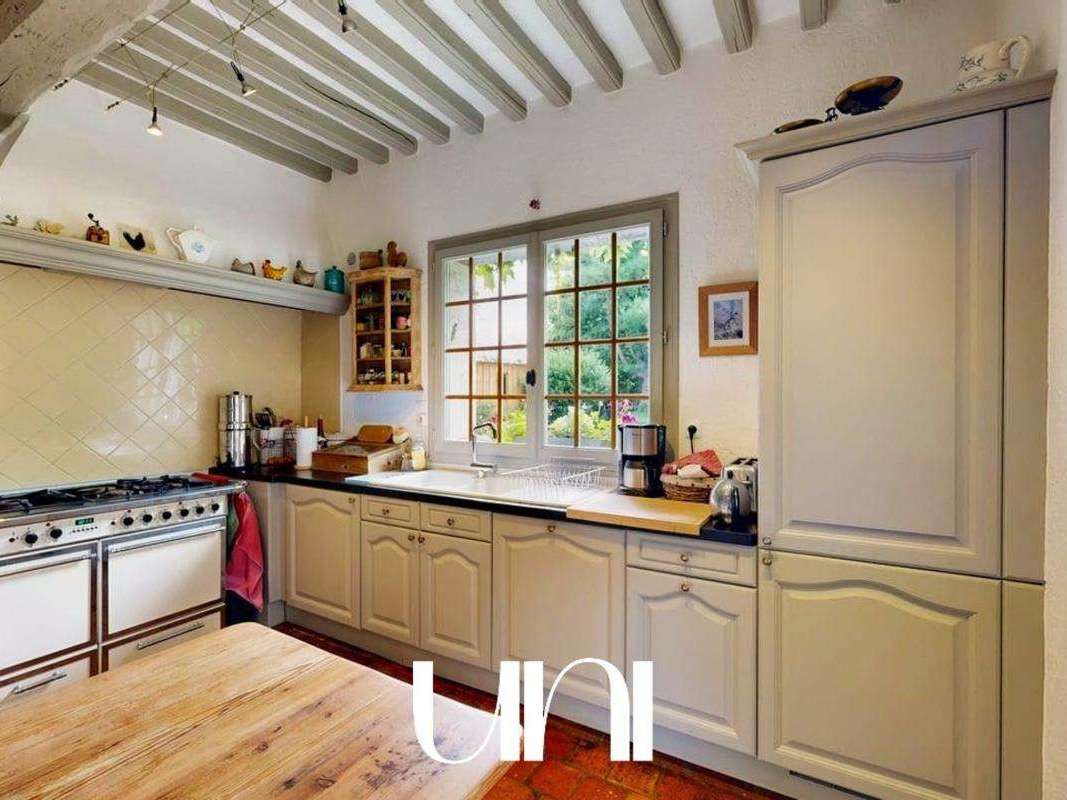 Property Beaufour-Druval