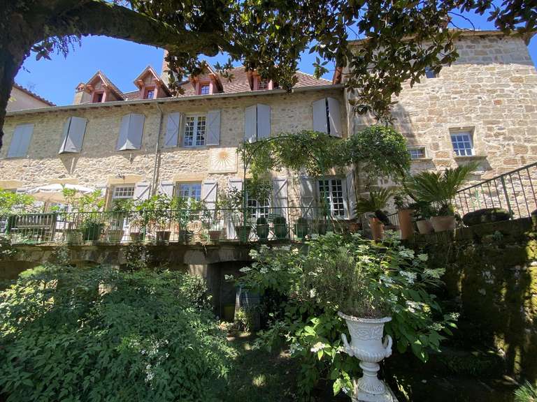 Maison Beaulieu-sur-Dordogne - 6 chambres - 399m²