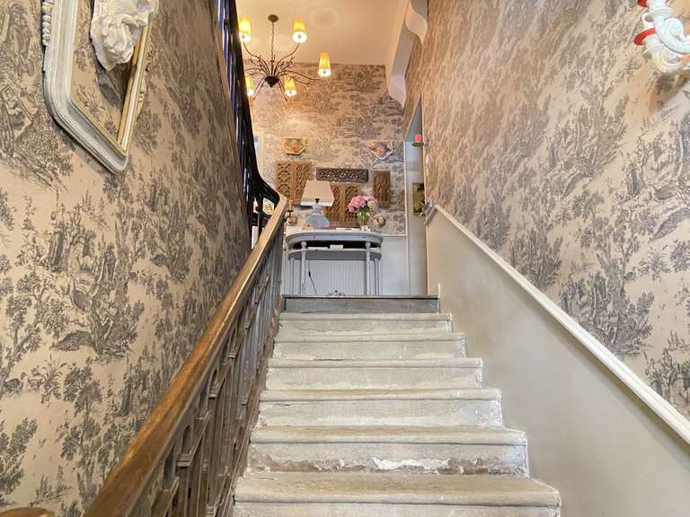 Maison Beaulieu-sur-Dordogne - 6 chambres - 399m²