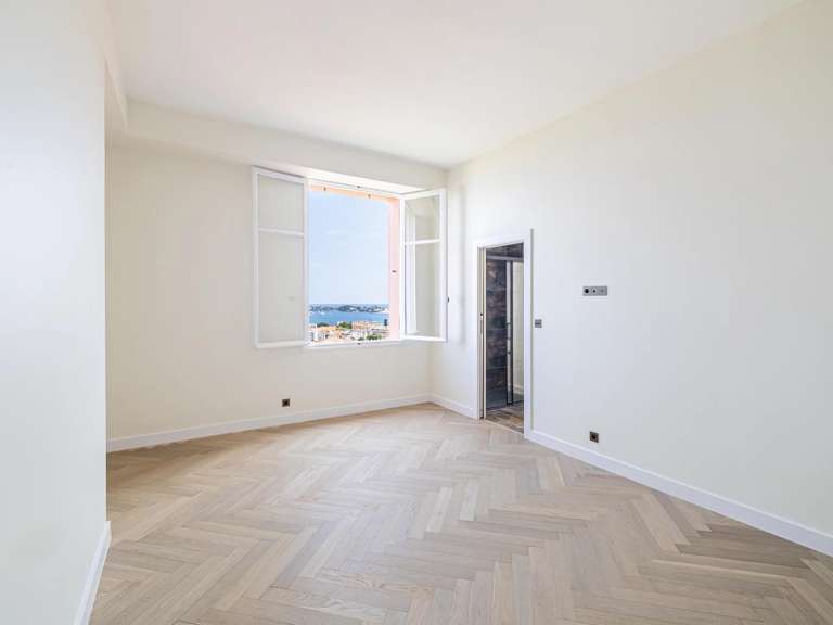 Apartment Beaulieu-sur-Mer - 3 bedrooms - 195m²