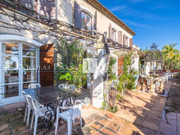 Villa Beaulieu-sur-Mer - 7 bedrooms - 280m²