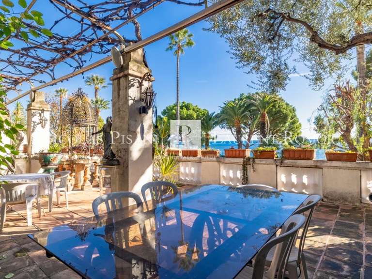 Villa Beaulieu-sur-Mer - 7 bedrooms - 280m²