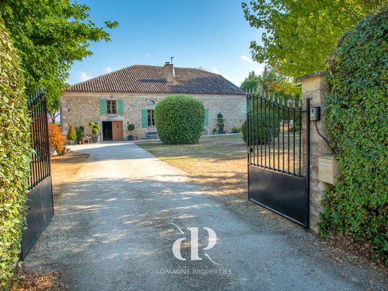 Maison Beaumont-de-Lomagne - 5 chambres - 284m²