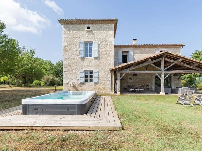 Propriété Beaumont-de-Lomagne - 11 chambres - 1000m²