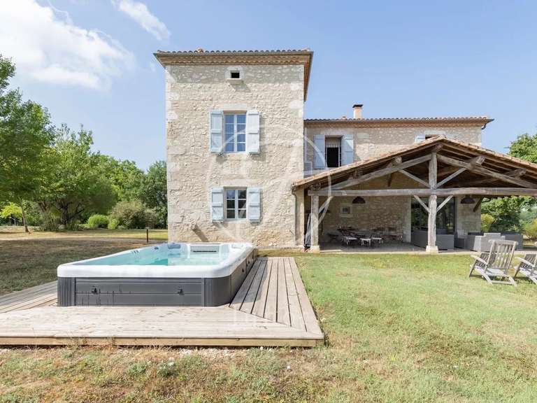 Propriété Beaumont-de-Lomagne - 11 chambres - 1000m²
