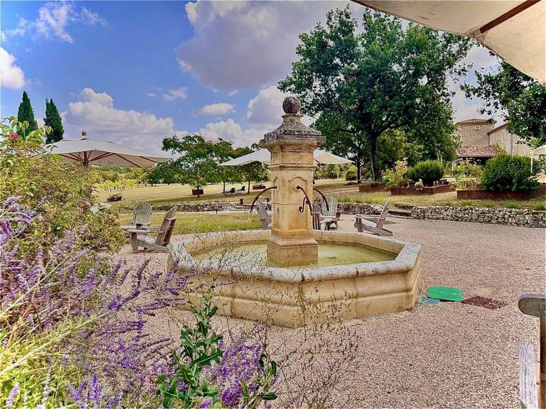 Propriété Beaumont-de-Lomagne - 11 chambres - 1000m²