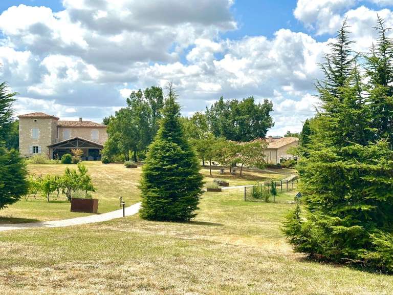 Propriété Beaumont-de-Lomagne - 11 chambres - 1000m²