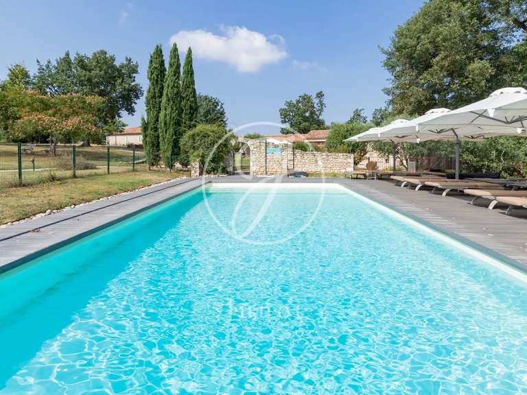 Propriété Beaumont-de-Lomagne - 11 chambres - 1000m²