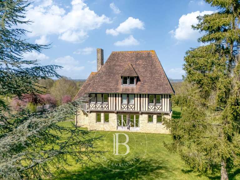 Maison Beaumont-en-Auge - 4 chambres - 250m²