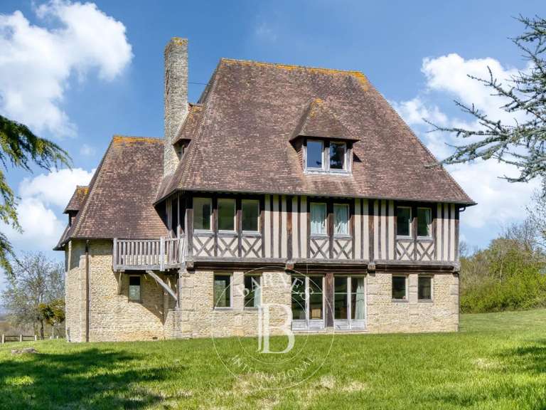 Maison Beaumont-en-Auge - 4 chambres - 250m²
