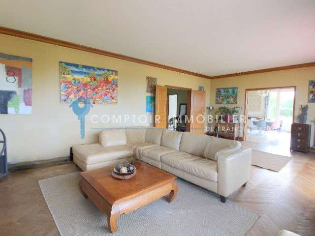 Maison Beaumont-le-Roger - 7 chambres - 317m²