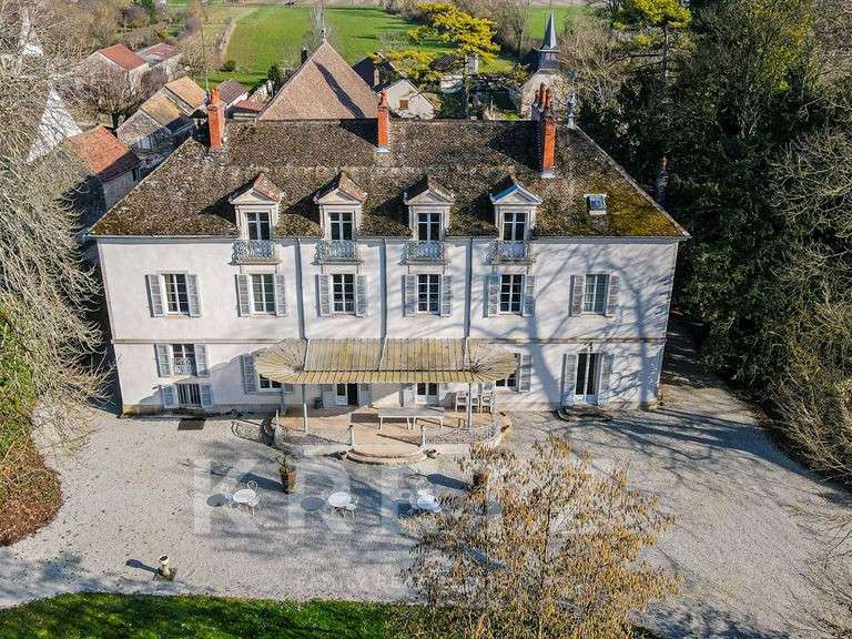 Château Beaune - 15 chambres - 1338m²
