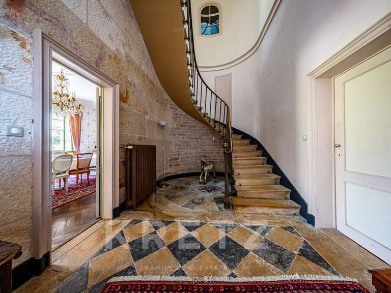 Château Beaune - 15 chambres - 1338m²