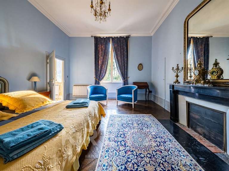 Château Beaune - 15 chambres - 1338m²