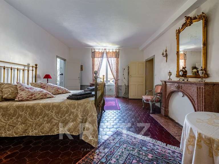 Château Beaune - 15 chambres - 1338m²