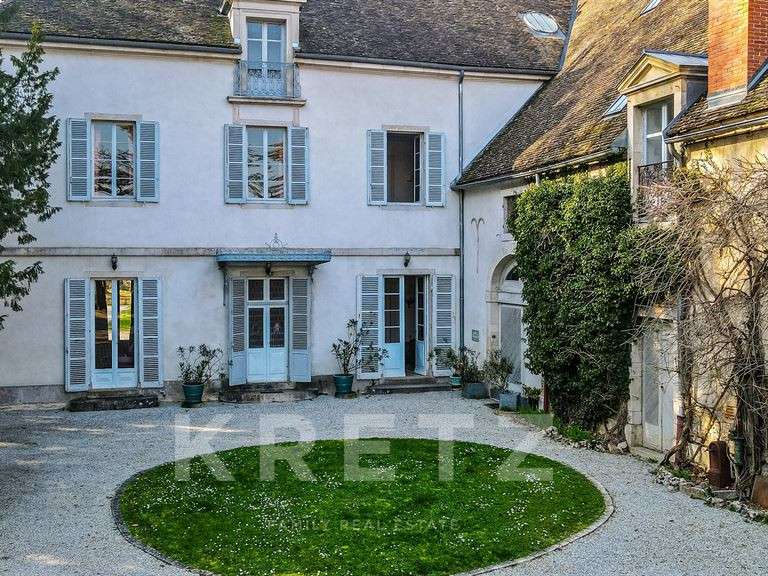 Château Beaune - 15 chambres - 1338m²