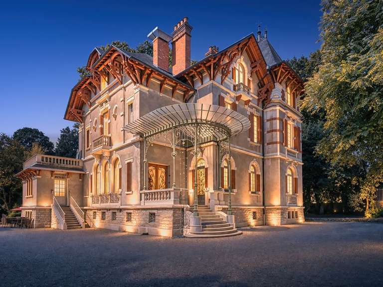 House Beaune - 10 bedrooms - 965m²