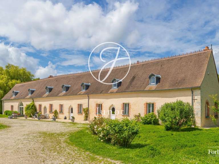 Propriété Beaune-la-Rolande - 6 chambres - 400m²