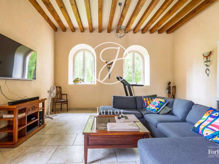 Propriété Beaune-la-Rolande - 6 chambres - 400m²